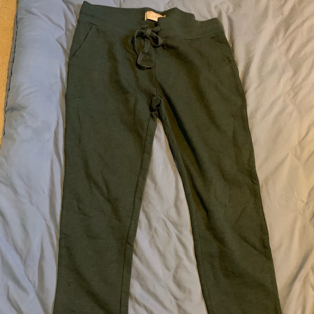 Cozy skater sweats?